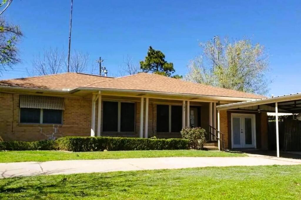 Spacious Lawton Escape With Game Room Near Fort Sill Sleeps 6 Zewnętrze zdjęcie